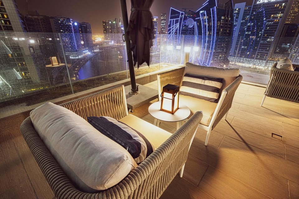 Night, View (from property/room), Balcony/Terrace, Seating area, City view
