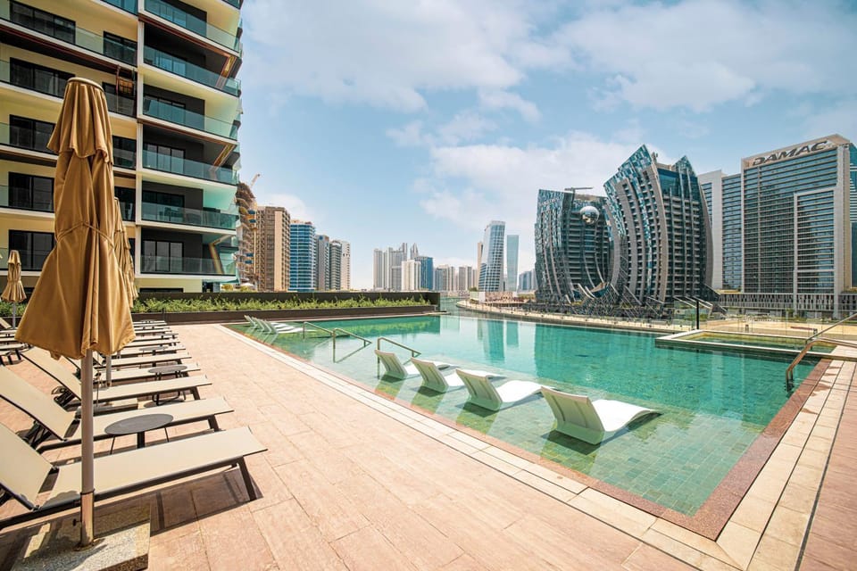 Property building, Day, City view, Pool view, Swimming pool, sunbed