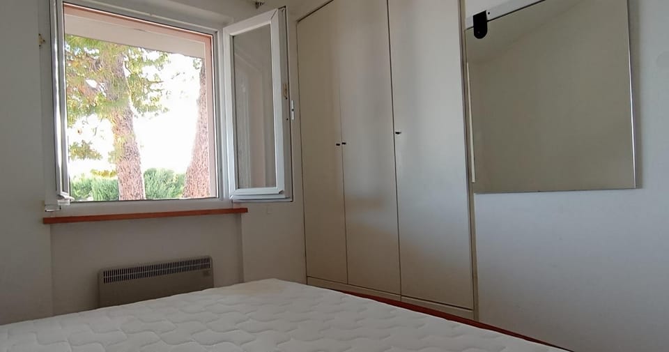 Bed, Bedroom, wardrobe