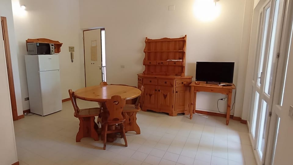 TV and multimedia, Dining area, oven