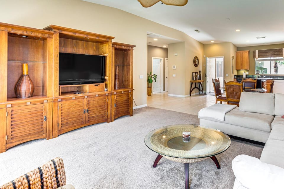 6 Mi to Old Town La Quinta: Golf Retreat w/ Patio House in Indio
