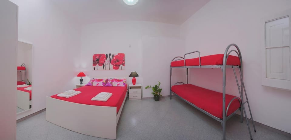 Photo of the whole room, Bedroom, bunk bed