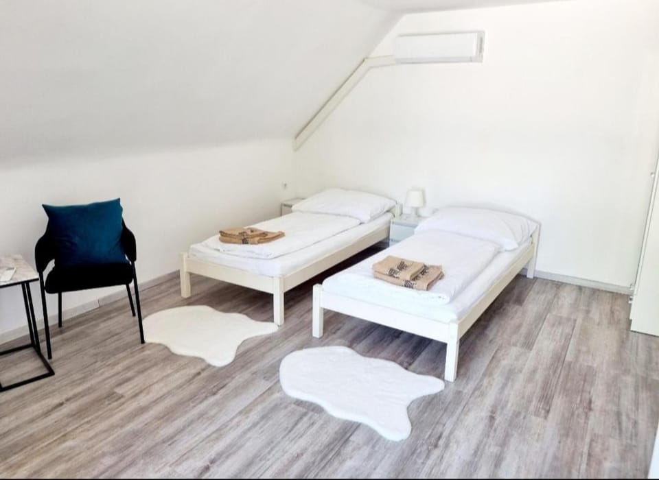 Black&White Apartman Apartment in Siófok
