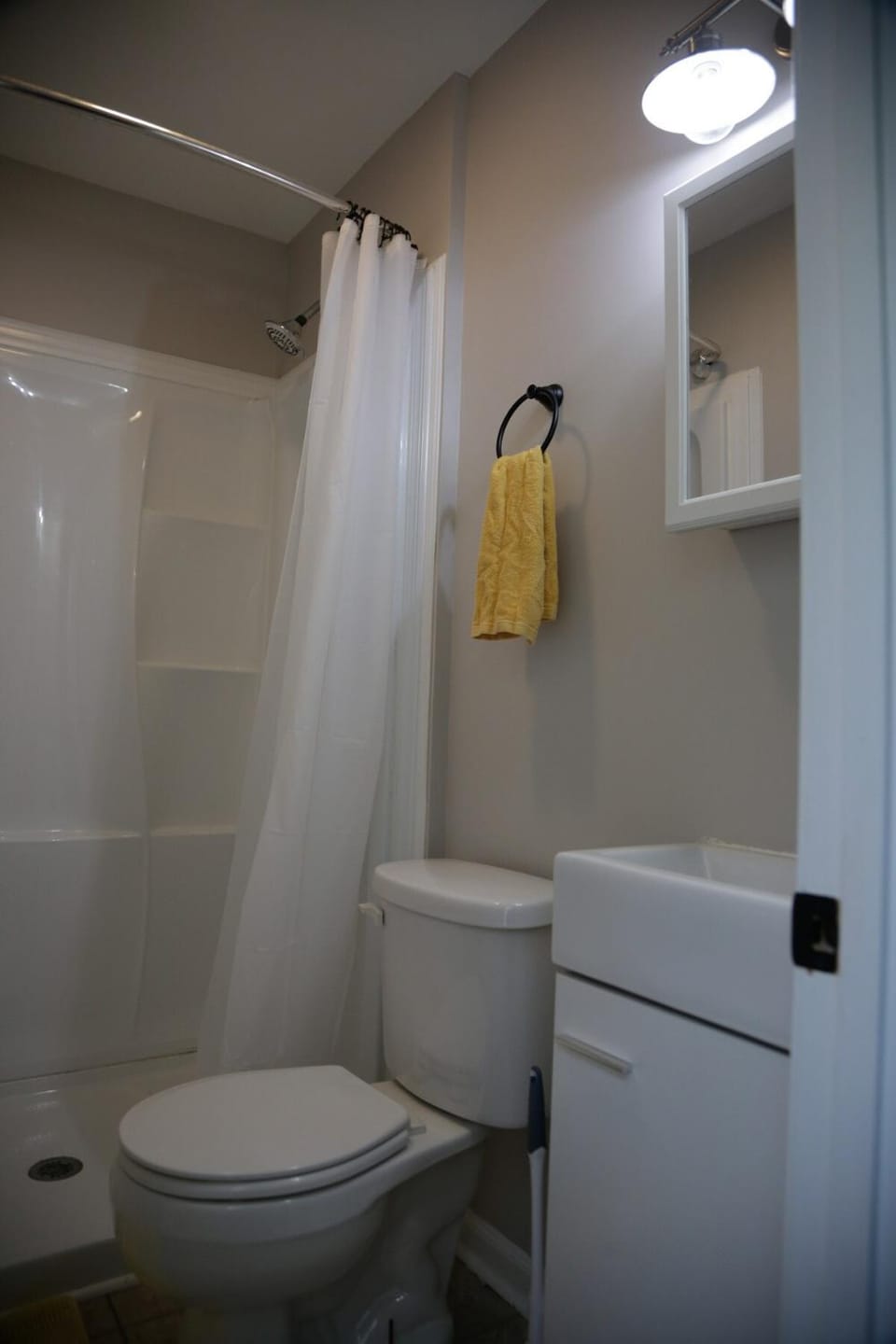 Shower, Toilet, Bathroom, towels