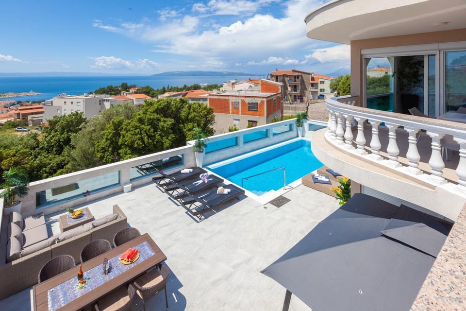 Pool view, Swimming pool