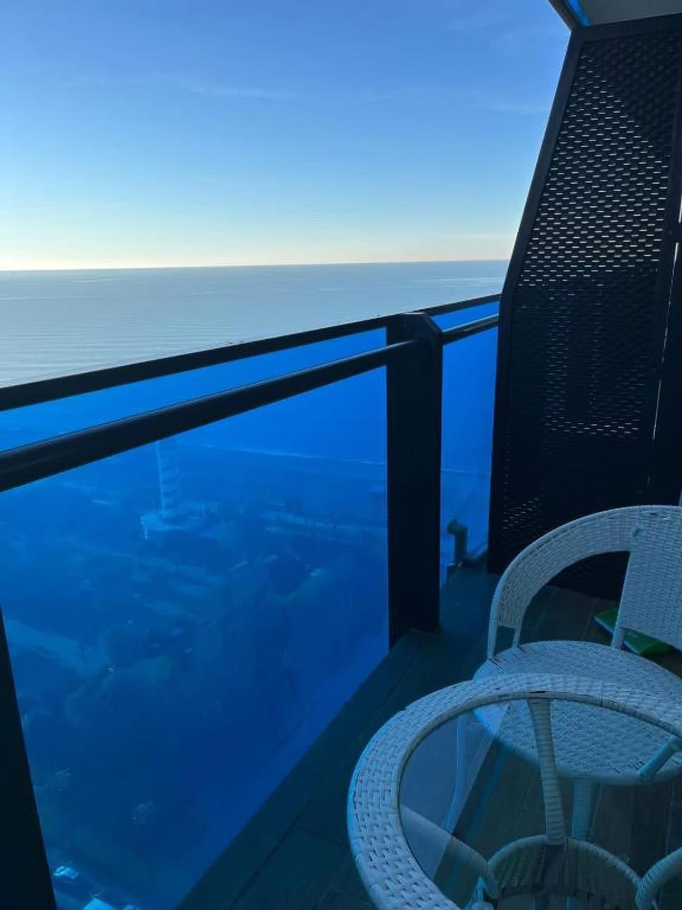 Day, Natural landscape, View (from property/room), Balcony/Terrace, Pool view, Sea view, Swimming pool