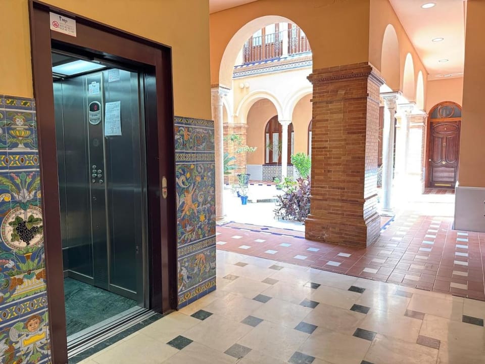 Pajaritos Luxury by Valcambre Apartment in Seville