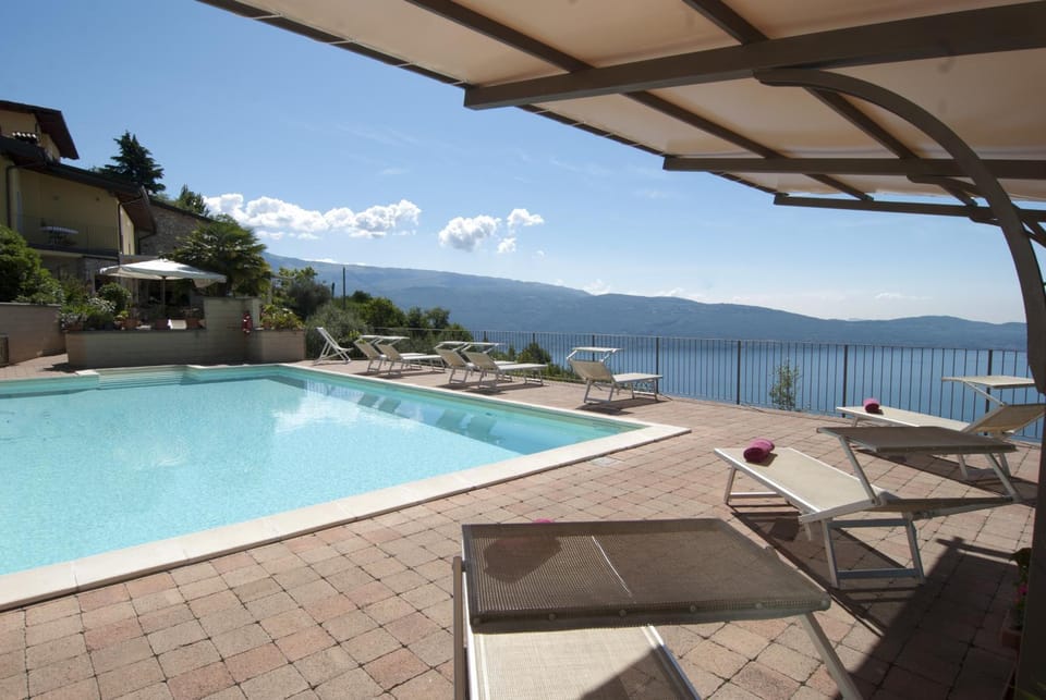 Lake view, Pool view, Swimming pool