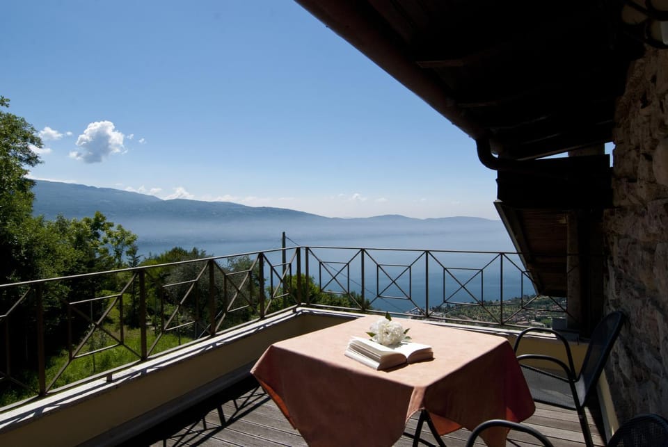 Balcony/Terrace, Lake view