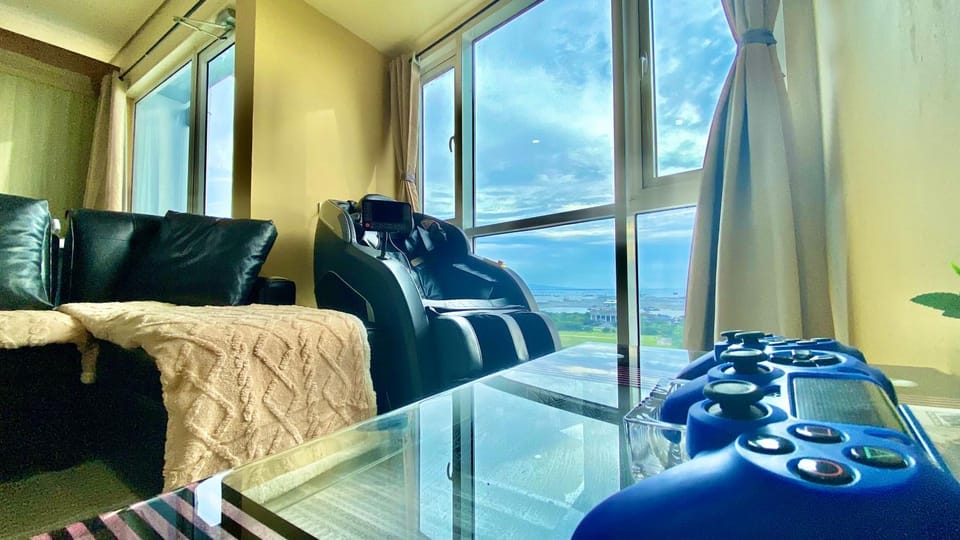 Natural landscape, Living room, Seating area, Sea view