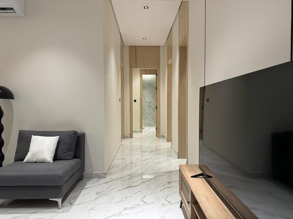 Communal lounge/ TV room, TV and multimedia, Living room, Seating area