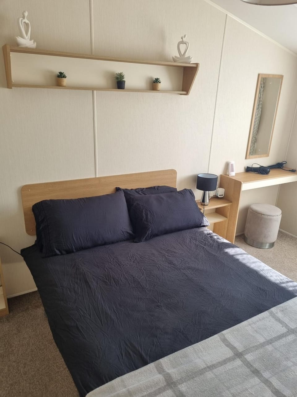 Trecco Bay Porthcawl 2-Bed Caravan Sleeps 6 House in Porthcawl