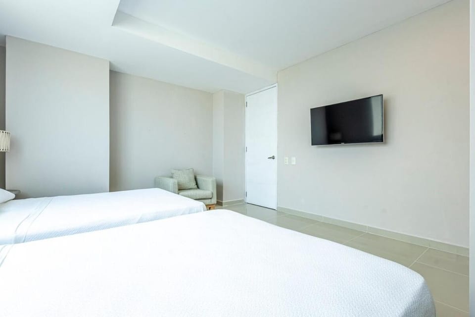 Bed, TV and multimedia, Bedroom