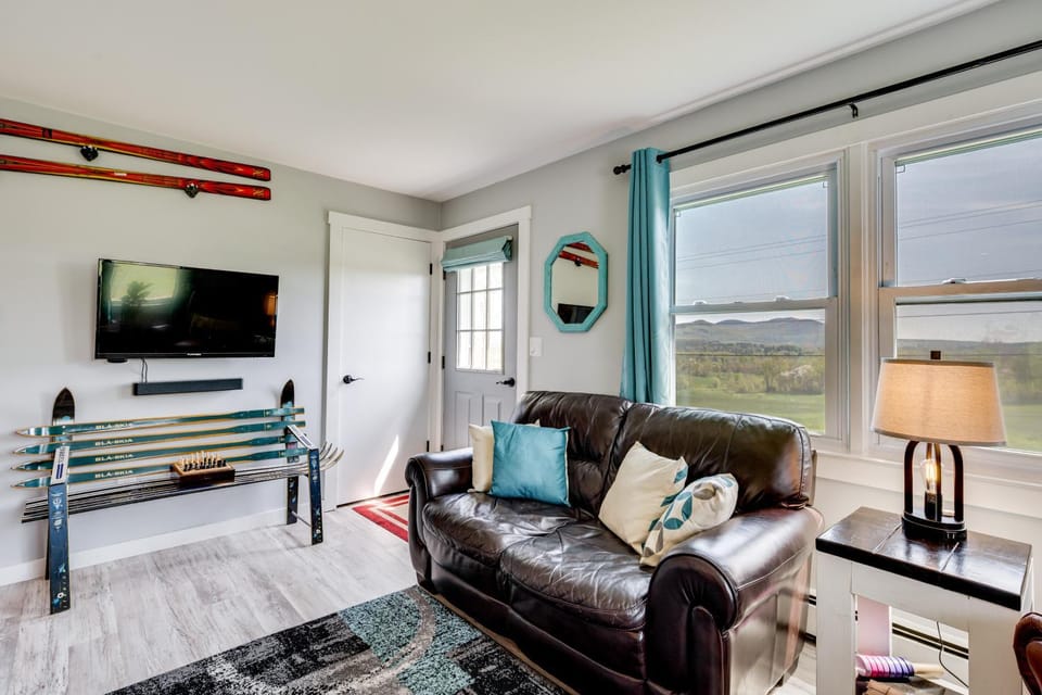 8 Mi to Jay Peak Resort: Scenic Retreat w/ Deck House in Orleans