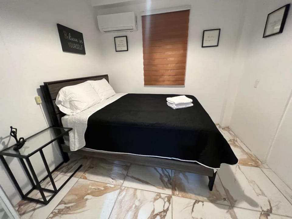 VSS Minimalista in Arecibo - Sleek and Serene Stay Near Beaches Apartment in Puerto Rico