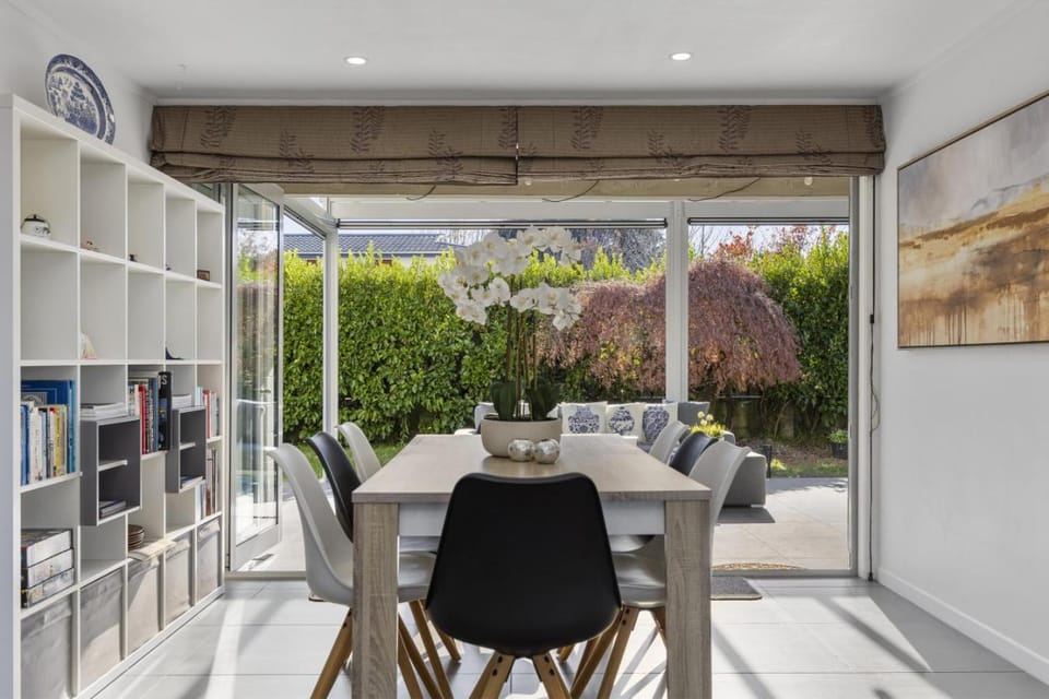 Patio, Dining area