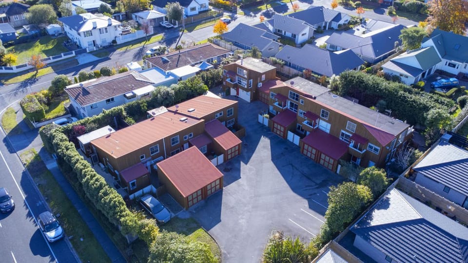 Property building, Neighbourhood, Bird's eye view