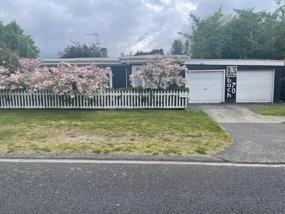 Bach 70 House in Taupo