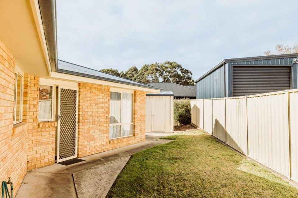 Property building, Patio, Day