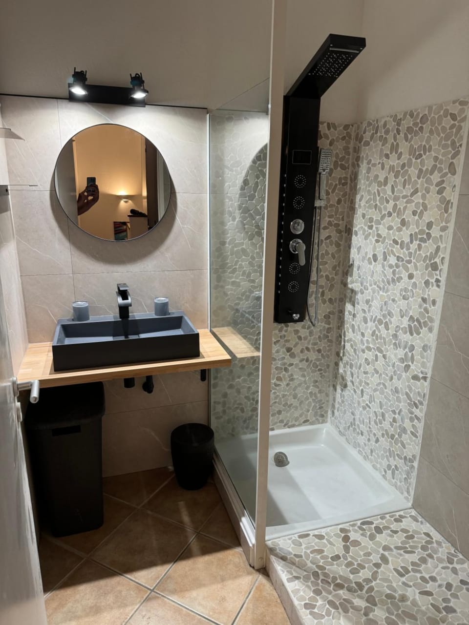 Shower, Bathroom, towels