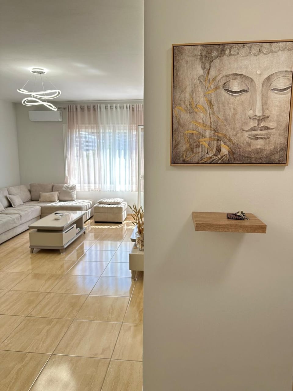 Living room, Photo of the whole room, Decorative detail, Seating area