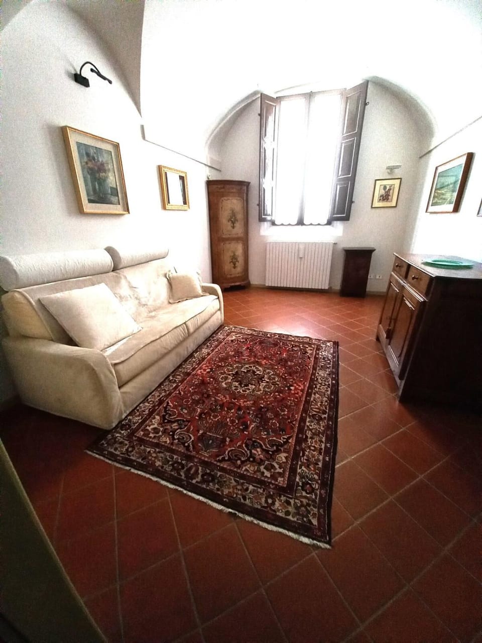 Bed, Seating area, Bedroom