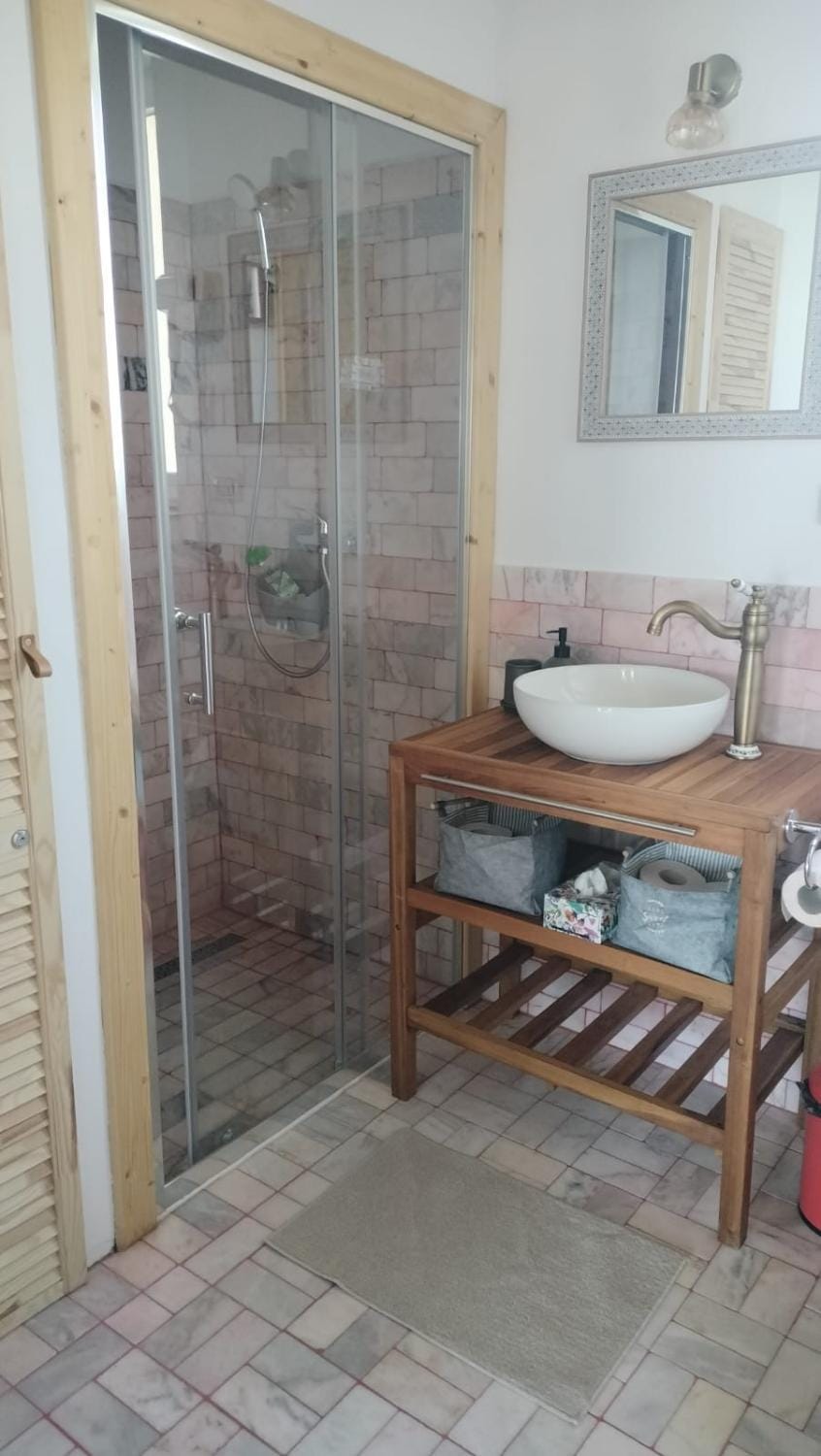 Shower, Bathroom