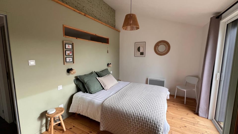 Living room, Bedroom