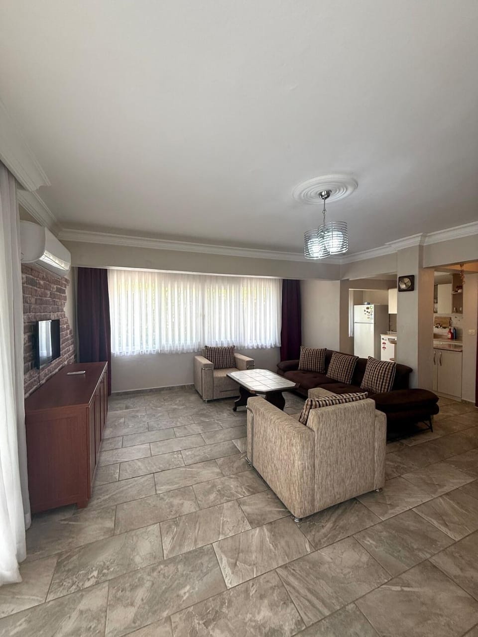 TV and multimedia, Kitchen or kitchenette, Seating area