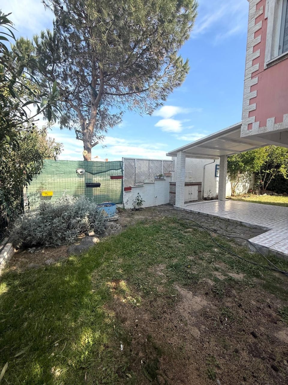 Property building, Garden