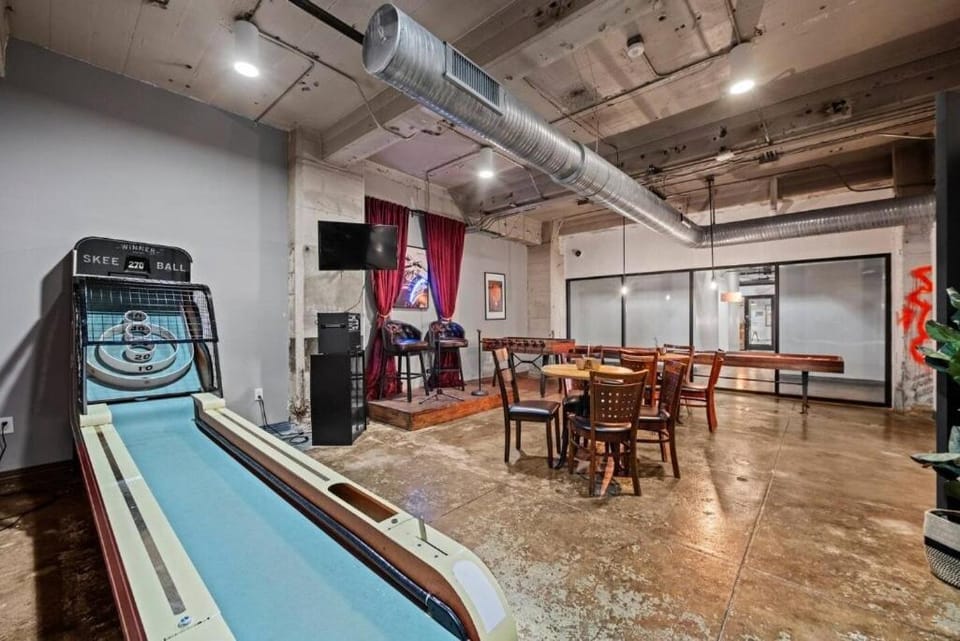 Loft in Downtown Dallas with Skyline views Apartment in Dallas