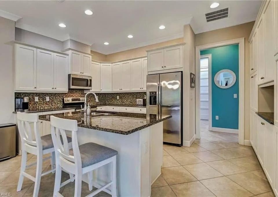 Isles of Collier, Pickleball, Tennis, Pool, Hike House in East Naples
