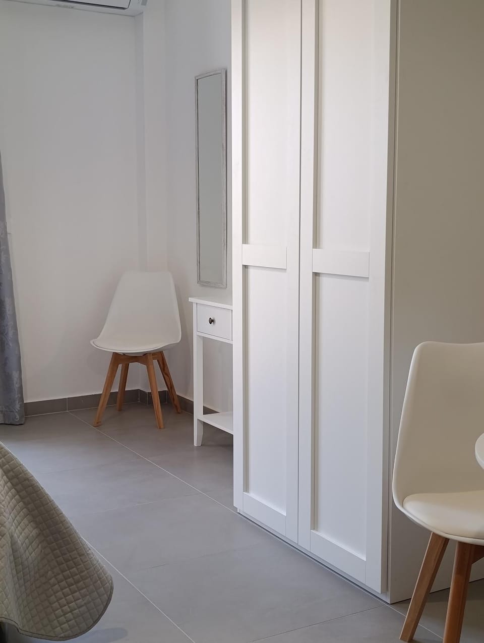 Living room, Seating area, wardrobe
