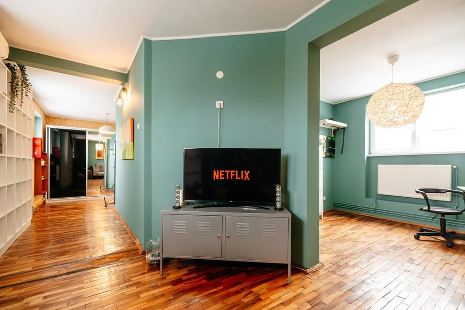 Communal lounge/ TV room, TV and multimedia, Evening entertainment