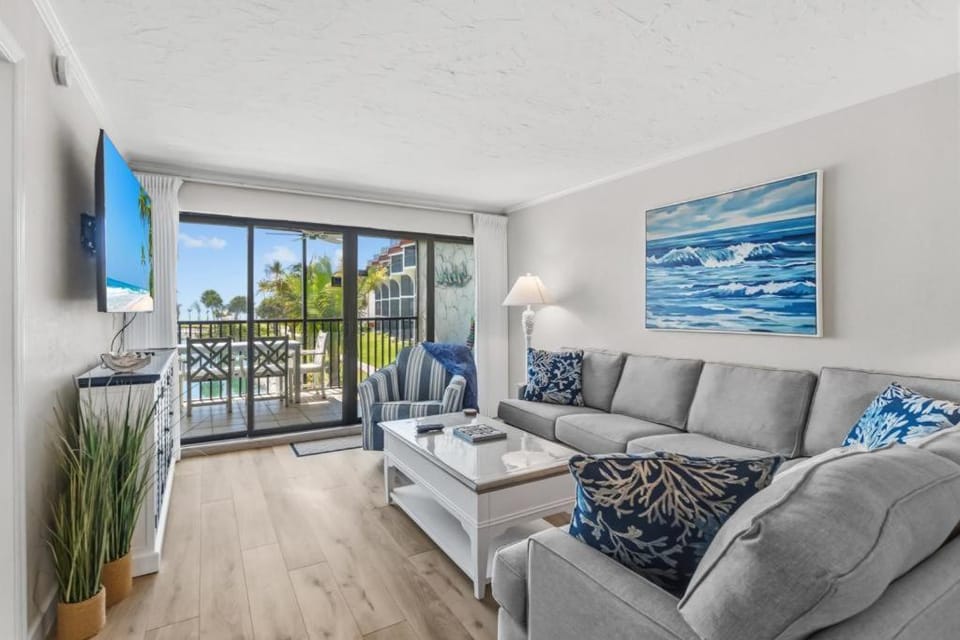 Pointe Santo C26 House in Sanibel Island