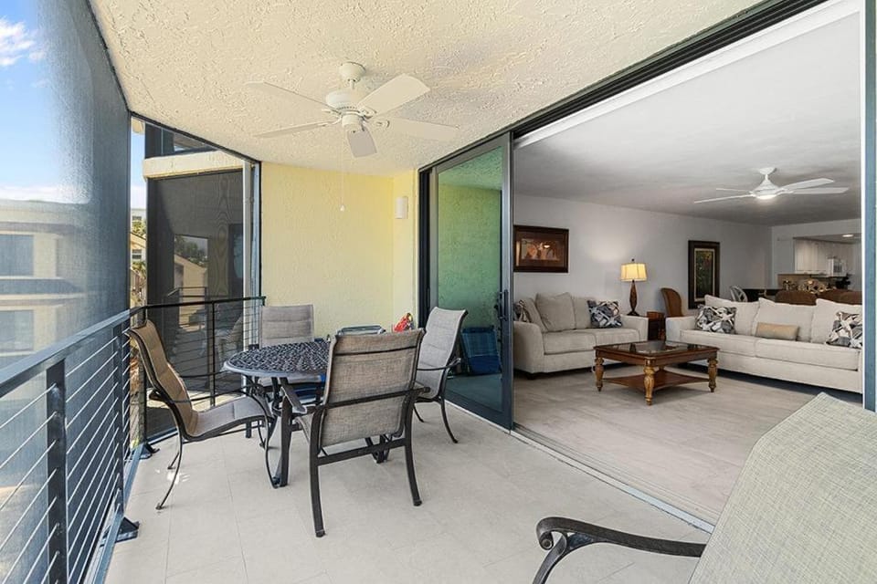 Pine Cove 203 House in Sanibel Island