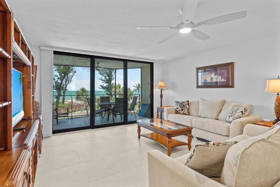 Pine Cove 203 House in Sanibel Island