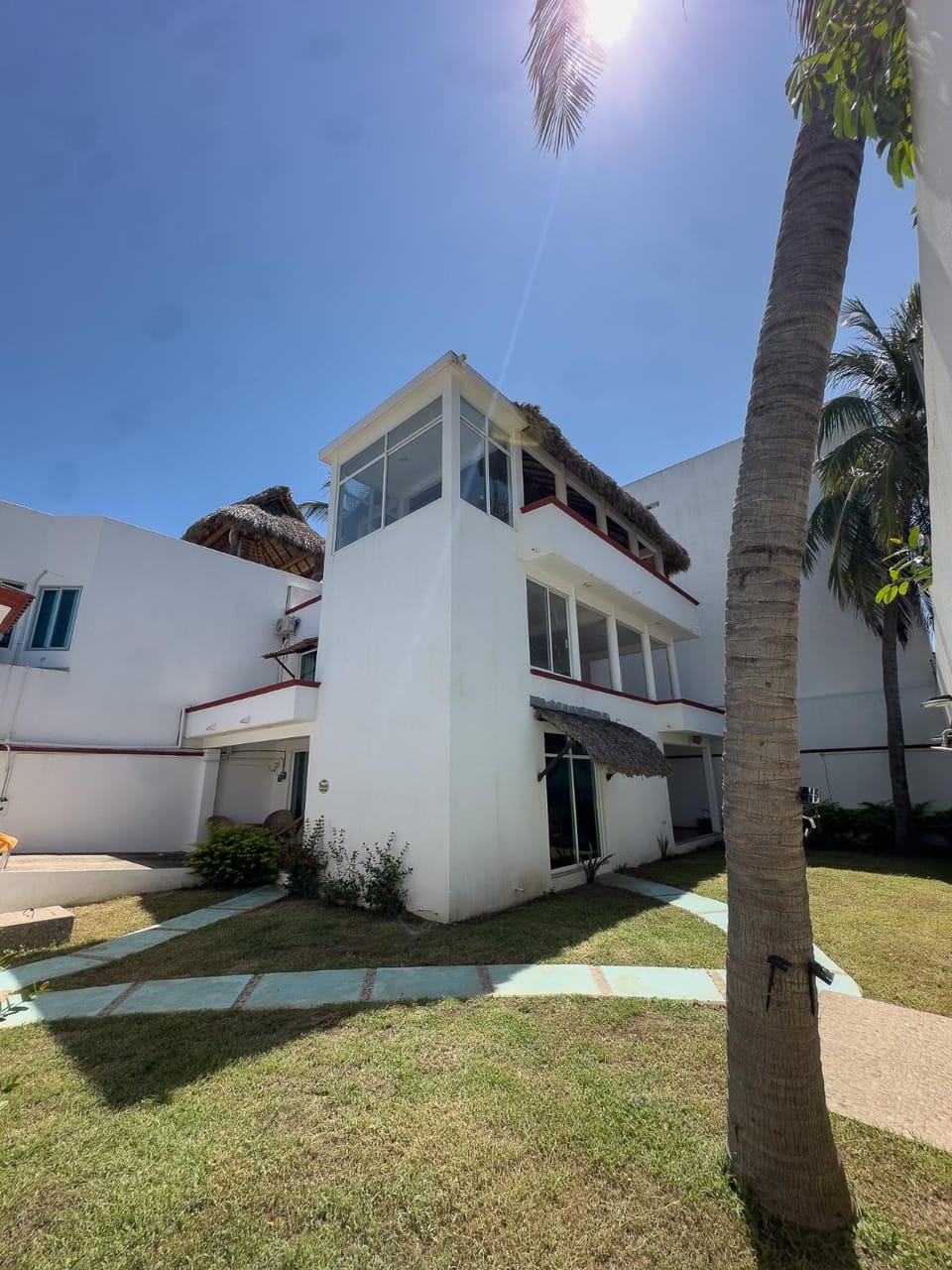 Property building, Day, Garden, Garden view