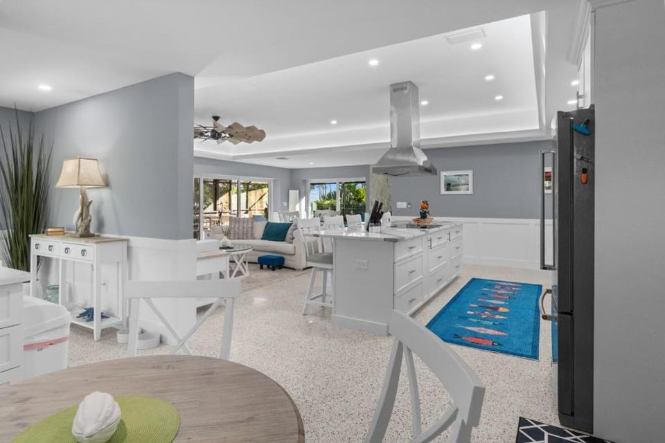 Islandy House in Sanibel Island