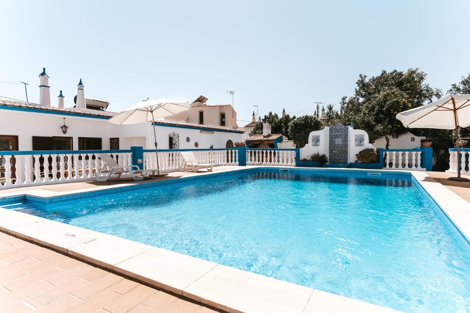 Patio, Balcony/Terrace, Swimming pool, sunbed