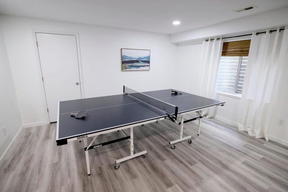 Pet Friendly Mtn Getaway Ping Pong Table King Bed House in Colorado Springs