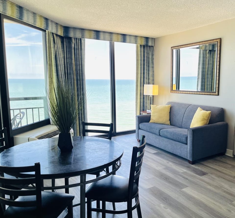 17th Floor 1Br Oceanfront, Dogs OK! 1706 Apartment in Myrtle Beach