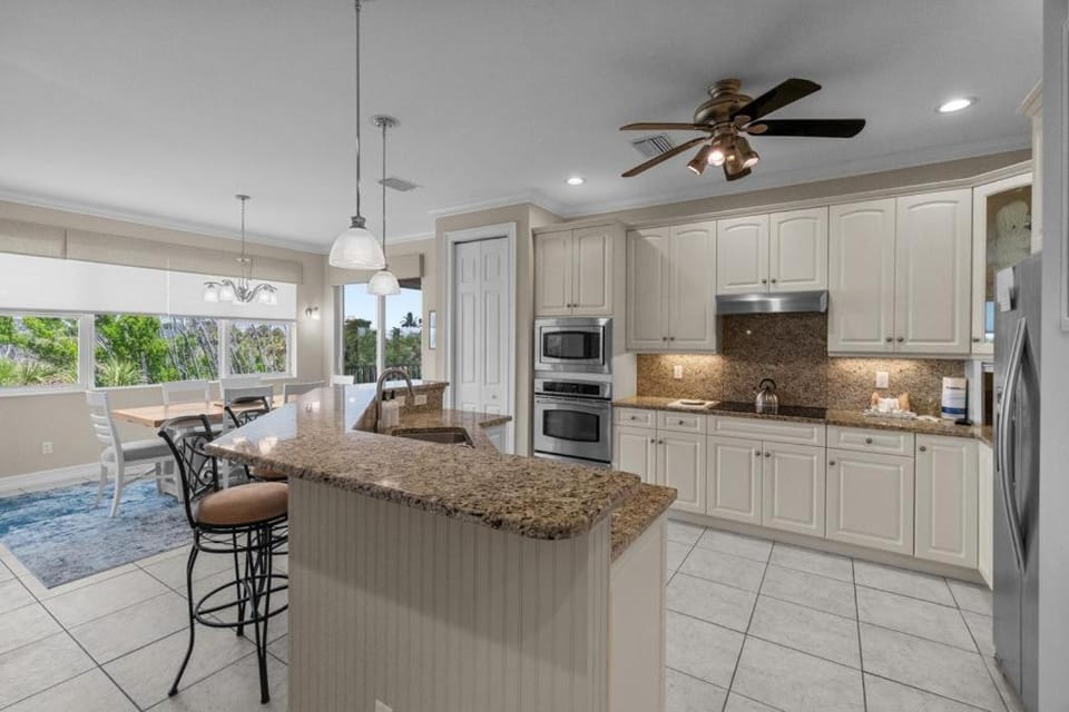 Sanibel Hideaway House in Sanibel Island