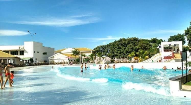 Lacqua DiRoma Park Aquatico 24h, com um dia incluso no Lagoa Eco Praia Apartment in State of Goiás
