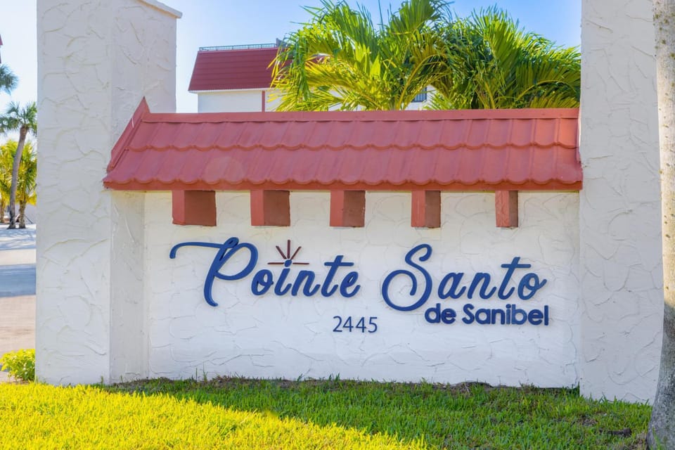 Pointe Santo B24 House in Sanibel Island