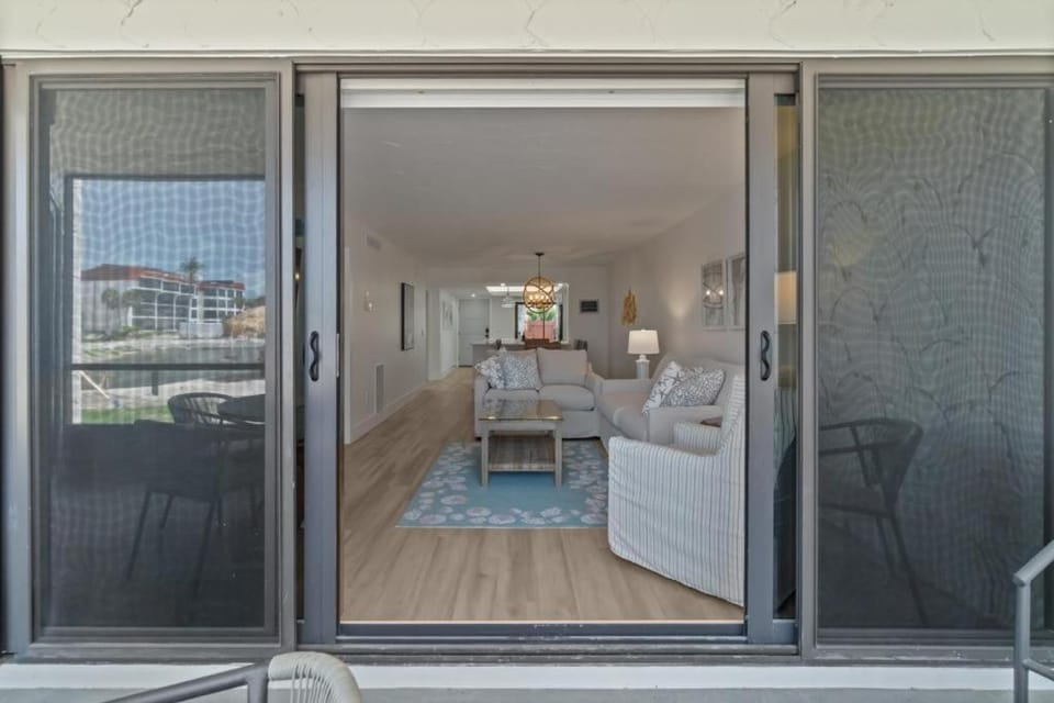 Pointe Santo C1 House in Sanibel Island