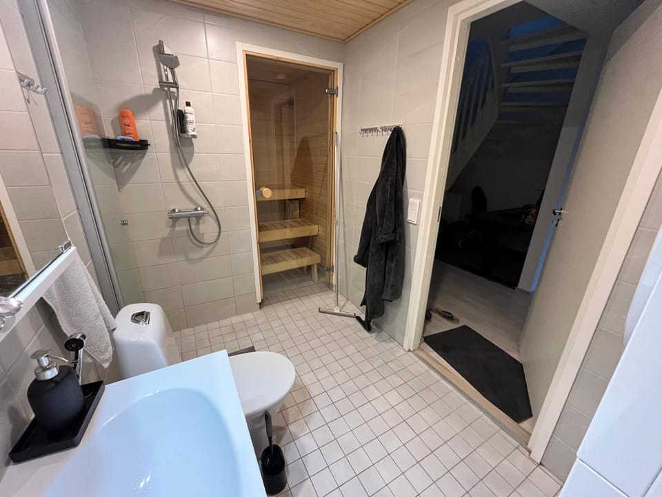 Shower, Bathroom, towels