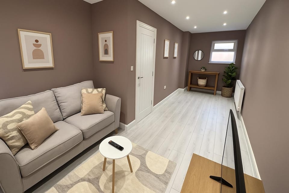 Modern 5 persons Home House in Northampton