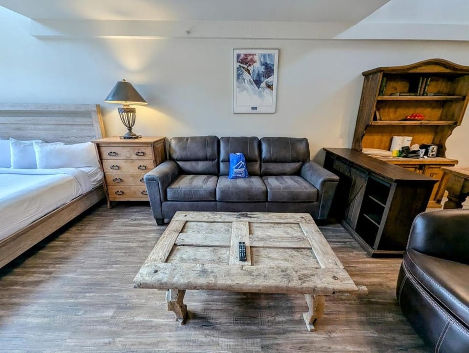 Liftside 402 by SummitCove Lodging in Colorado House in Keystone