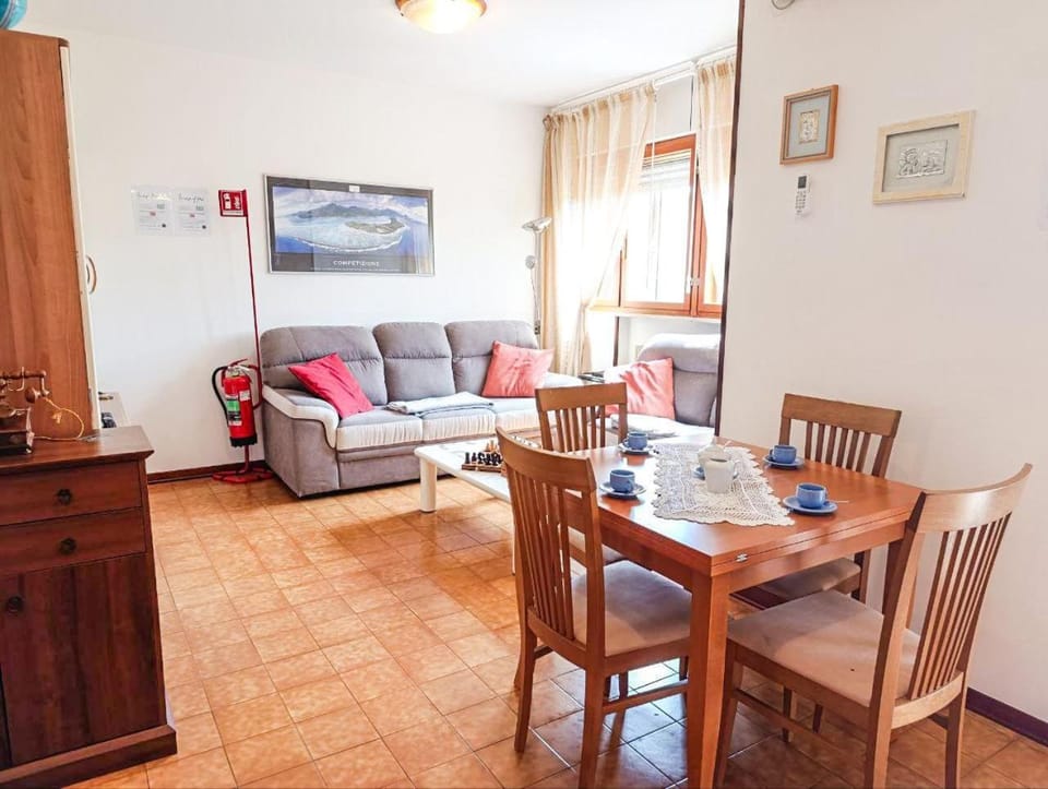 TV and multimedia, Balcony/Terrace, Living room, Seating area, Dining area, wardrobe, air conditioner